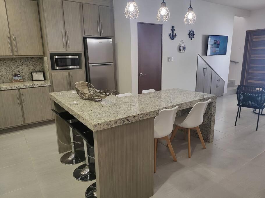 Coral De Cortes - New Beach House San Carlos Nuevo Guaymas エクステリア 写真